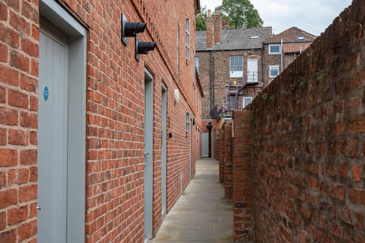 The Falcon Tap York Exterior foto