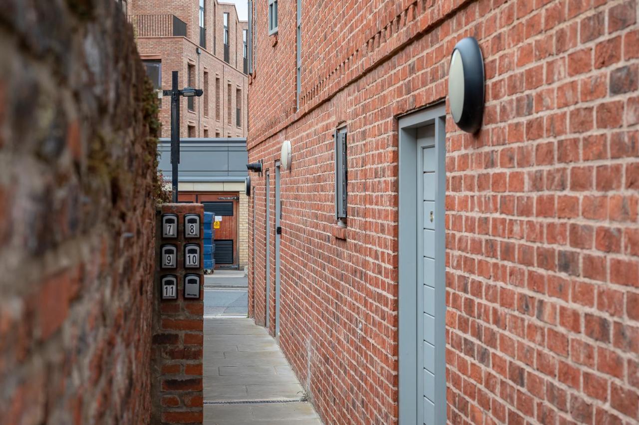 The Falcon Tap York Exterior foto